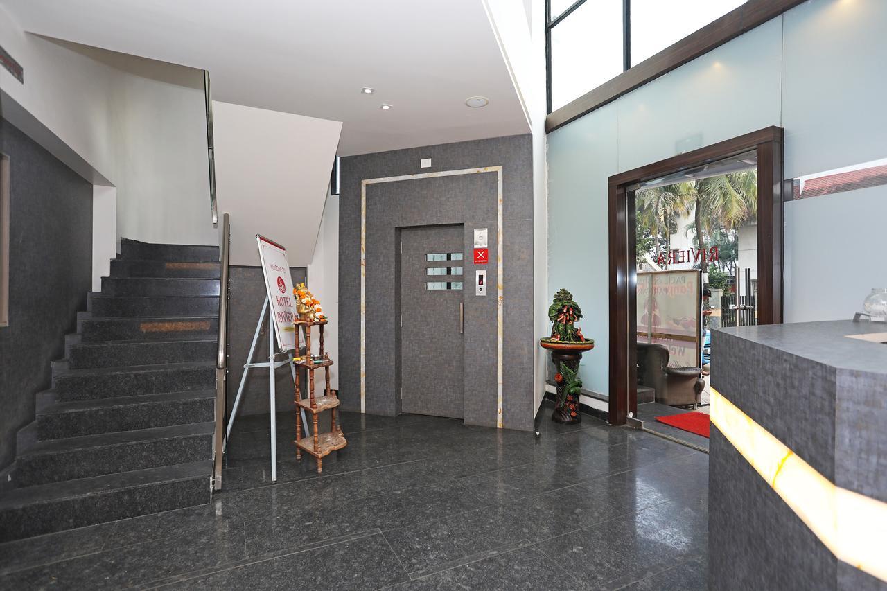 Oyo 10672 Hotel Riviera Nashik Eksteriør billede