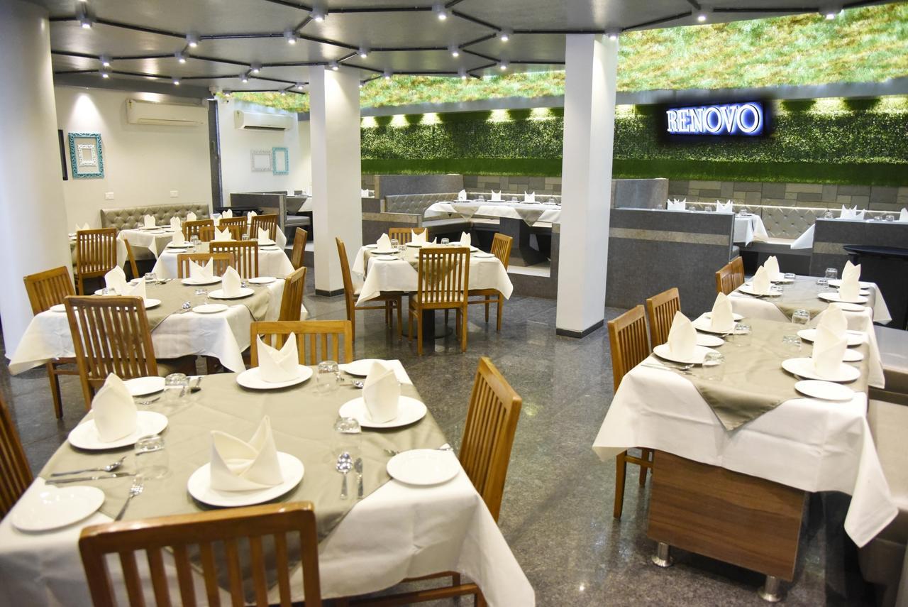 Oyo 10672 Hotel Riviera Nashik Eksteriør billede