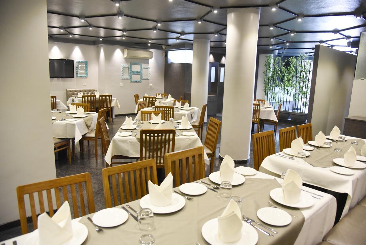Oyo 10672 Hotel Riviera Nashik Eksteriør billede