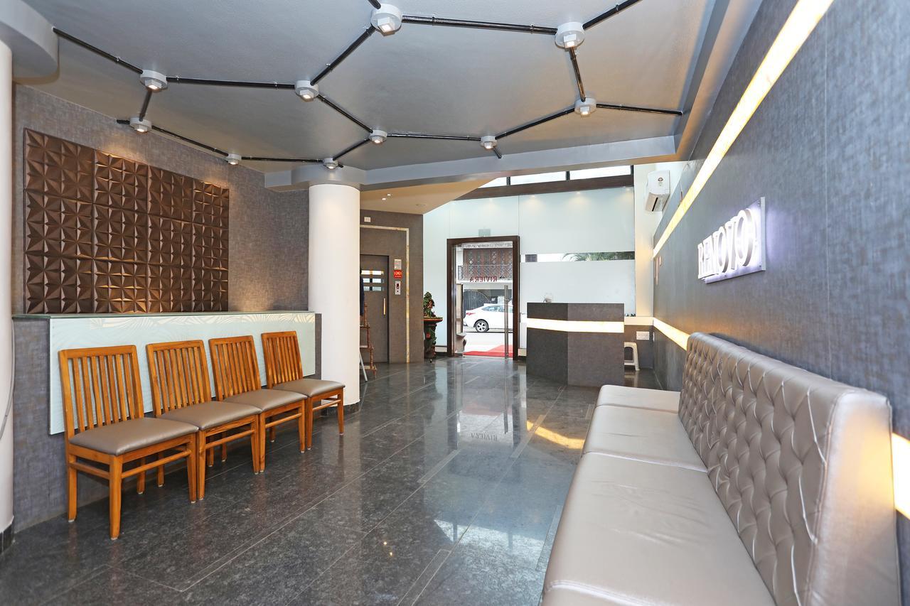 Oyo 10672 Hotel Riviera Nashik Eksteriør billede